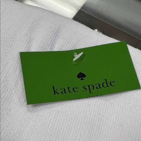 Kate Spade White Towel with Pink Pattern - Picture 2 of 3